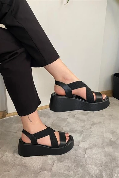 Norino Kadın Mokka Siyah Lastik Detaylı  Dolgu Tabanlı Sandalet ürün görseli 1