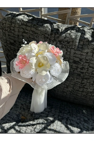 Merveparti Soft manolya gelin buketi, gelin çiçeği tüllü incili ürün görseli 1