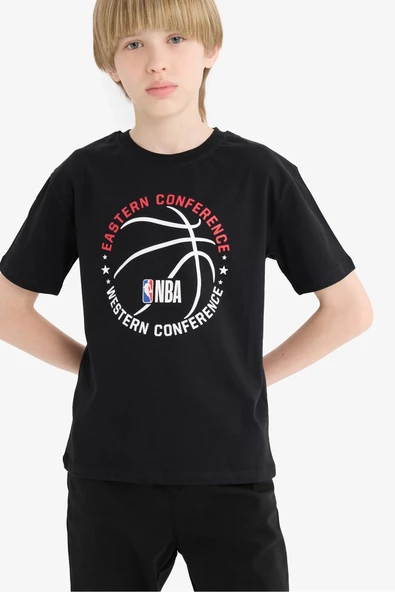 Defacto E4835 Siyah Erkek Çocuk NBA Wordmark Bisiklet Yaka Kısa Kollu Tişört ürün görseli 1
