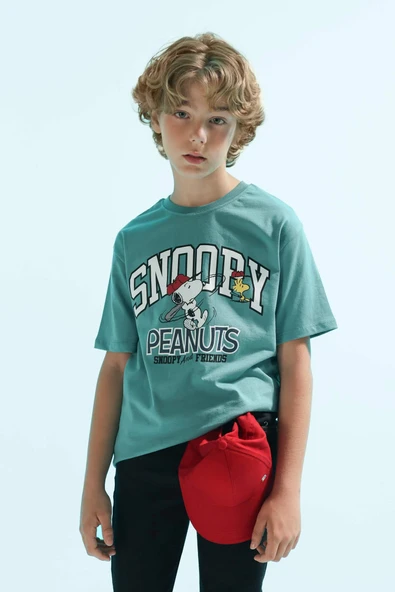 Defacto C0514 Yeşil Erkek Çocuk Snoopy Bisiklet Yaka Kısa Kollu Tişört ürün görseli 1