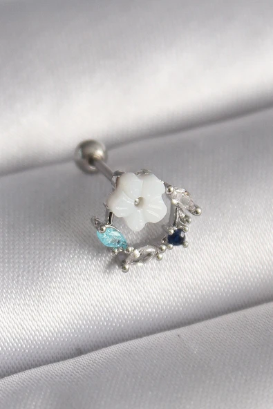 316L Çelik Gümüş Renk Zirkon Taş Detay Beyaz Çiçek Model Tragus Piercing ürün görseli 1