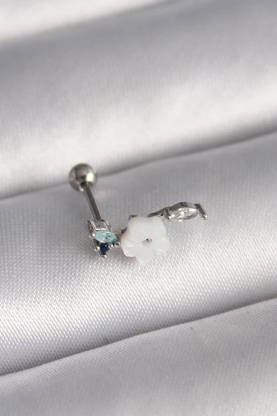 316L Çelik Gümüş Renk Zirkon Taş Detay Beyaz Çiçek Model Tragus Piercing ürün görseli 1