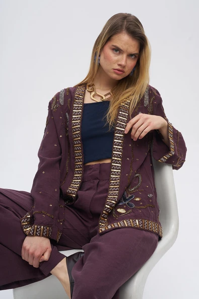 Kadın İşlemeli Ve Pul Detaylı Kimono ürün görseli 1