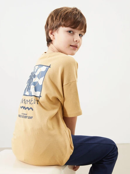 LCW Kids Bej Bisiklet Yaka Erkek Çocuk Tişört ürün görseli 1