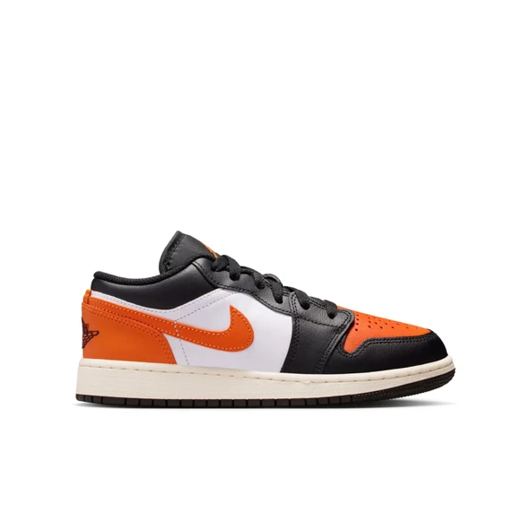 Air Jordan 1 Low ürün görseli 1