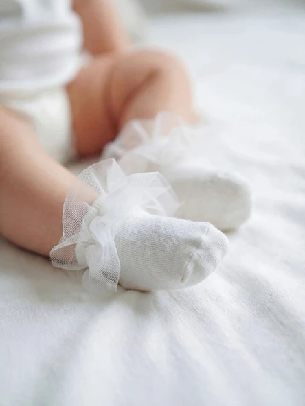 LCW baby Beyaz Dantel Detaylı Kız Bebek Patik Çorap ürün görseli 1
