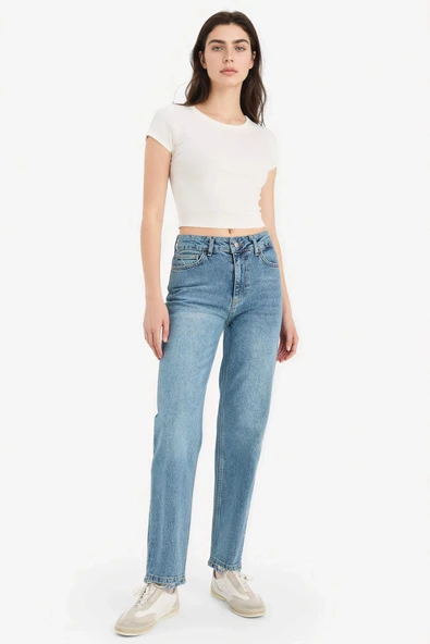 Defacto D8155AXNM28 Mavi Comfort Straıght Yüksek Bel Bilek Boy Jean Yıkamalı Pantolon ürün görseli 1