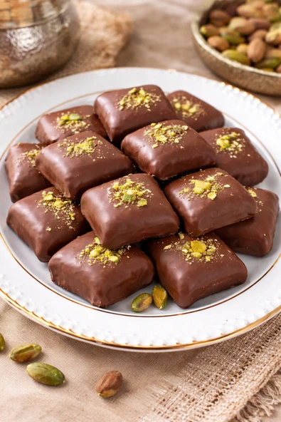 Darende Kayısı Dünyası Malatya Çikolata Kaplı Bohça Lokum (500 Gr) ürün görseli 1