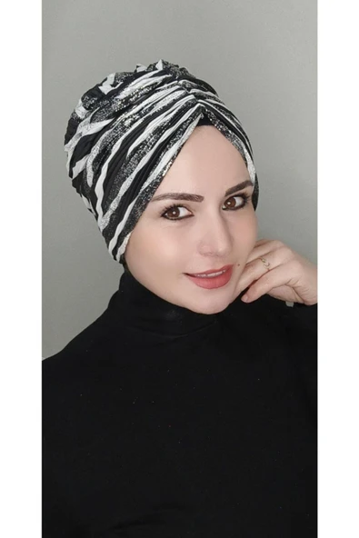 BUTİK AYVİTRİN Kadın Trend Büzgülü Bone Simli Siyah ürün görseli 1
