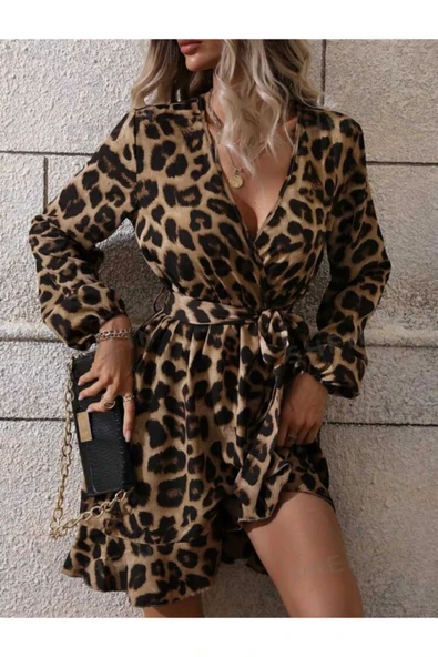 BUTİK AYVİTRİN Kadın kruvaze yaka kuşaklı leopar kısa ürün görseli 1