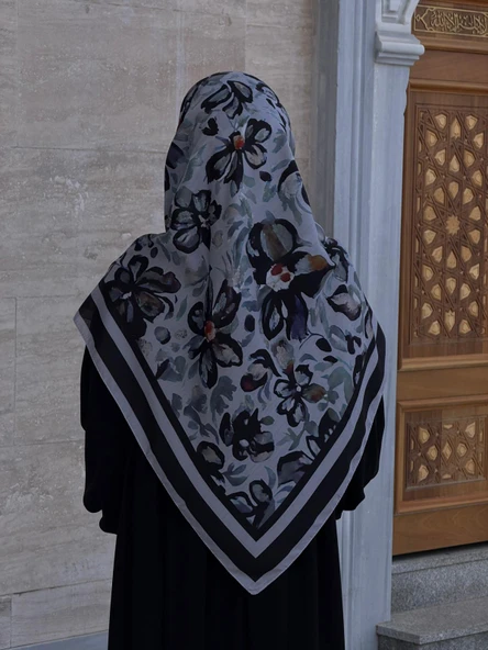 Pamuklu Soft Nazenin Desen Eşarp-Siyah ürün görseli 1