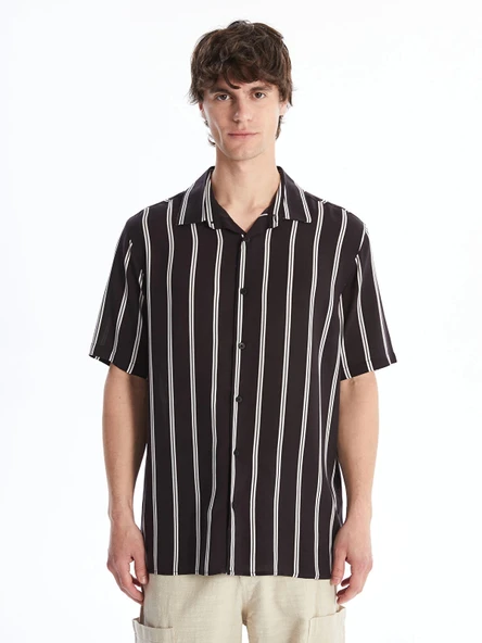 XSIDE Siyah Regular Fit Kısa Kollu Çizgili Poplin Erkek Gömlek ürün görseli 1