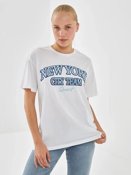 XSIDE Beyaz Bisiklet Yaka New York Baskılı Kadın Tişört ürün görseli 1
