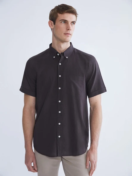 LCWAIKIKI Classic Kahverengi Regular Fit Kısa Kollu Erkek Gömlek ürün görseli 1