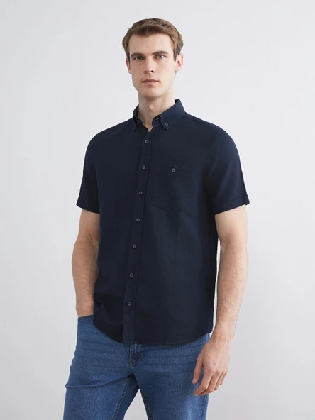 LCWAIKIKI Classic Lacivert Regular Fit Kısa Kollu Erkek Gömlek ürün görseli 1