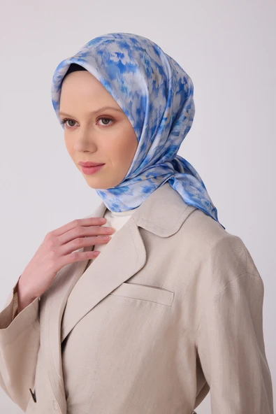 Çiçek Desen İpek Twill Eşarp  - 2026 İlkbahar-Yaz (T)  4319 ürün görseli 1
