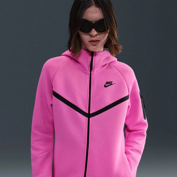 Nike Tech Fleece Pembe Kadın Spor Günlük Sweatshirt HV6747-675 ürün görseli 1