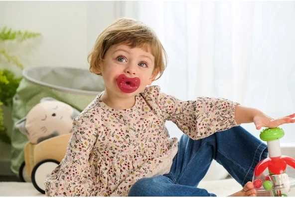 Chicco PhysioForma Soft 2'li Silikon Emzik 16-36 Ay Kız - Resim 8
