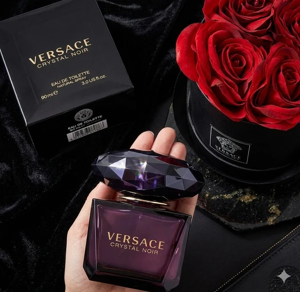 Versace Crystal Noir Edp Kadın Parfüm 90 Ml ürün görseli 1