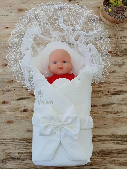 Yenidoğan Sahra My Princess Nakışlı Lüks Kundak Bebek Battaniyesi Ekru ürün görseli 1