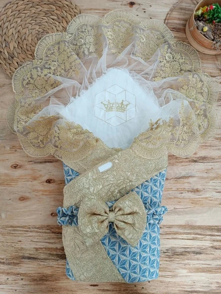Yenidoğan Piramit Desenli Güpür İşlemeli Bebek Battaniyesi Kundak Gold ürün görseli 1