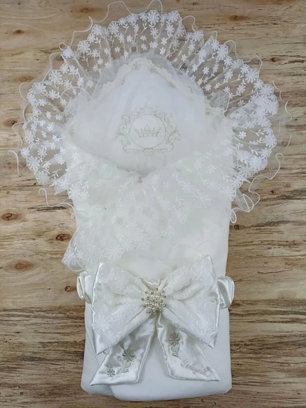Yenidoğan İpek Venüs Taç Nakışlı Delüks Kundak Bebek Battaniyesi Ekru ürün görseli 1