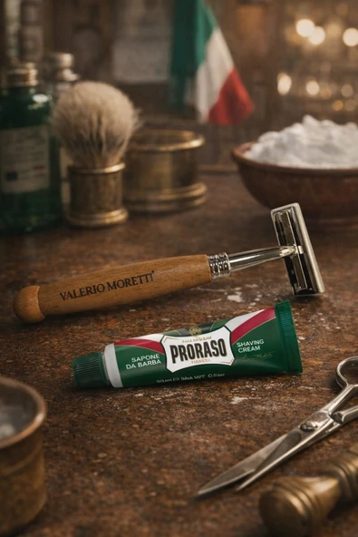 Valerio Moretti Ahşap Saplı Klasik Tıraş Bıçağı + Proraso Shaving Cream 10 ml – Seyahat Tıraş Seti ürün görseli 1
