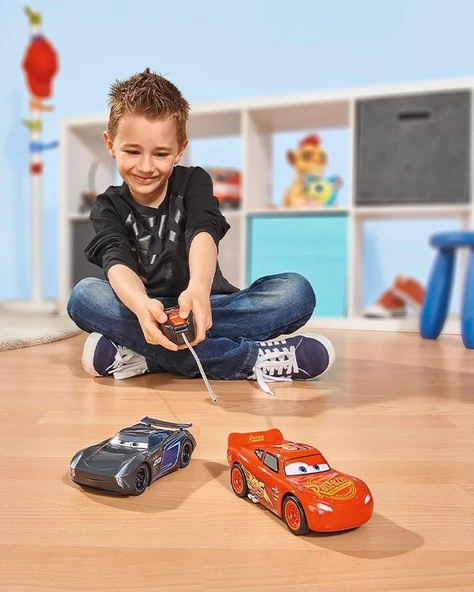 Cars RC Single Drive Lightning McQueen 203081008 - Resim 5