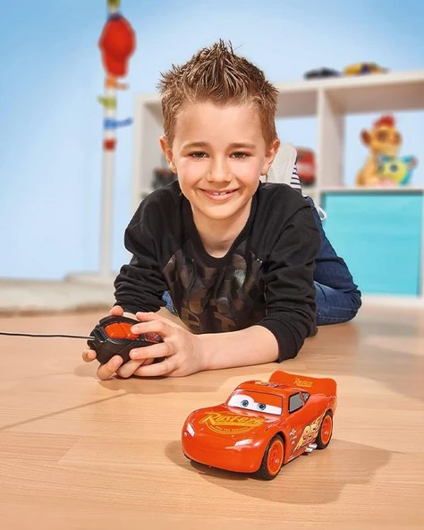 Cars RC Single Drive Lightning McQueen 203081008 - Resim 4