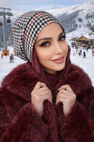 Siyah Kırmızı Kazayağı Tesettür Bere ürün görseli 1
