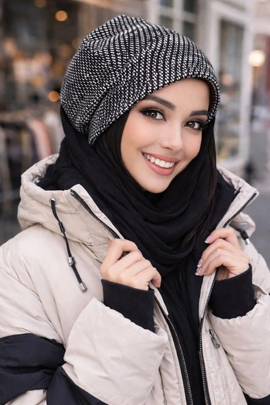 Siyah Kırçıllı Tesettür Bere ürün görseli 1