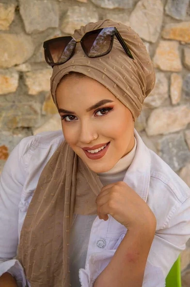 Bej Ponpon Atkılı Tesettür Bone ürün görseli 1