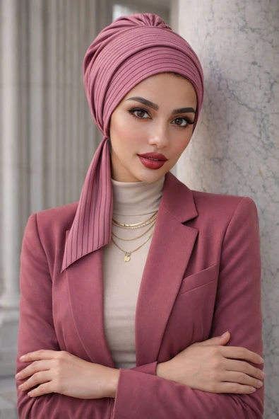 Gülkurusu Çizgili Atkılı Bone - Resim 3
