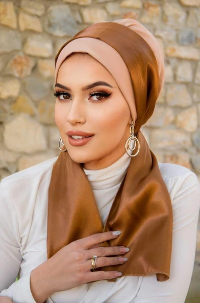 Bej Karamel Saten Fularlı Bone - Resim 2