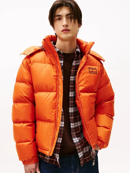 Tommy Hilfiger TJM Alaska Kuş Tüyü Şişme Erkek Turuncu Mont  DM0DM22036SZZ ürün görseli 1
