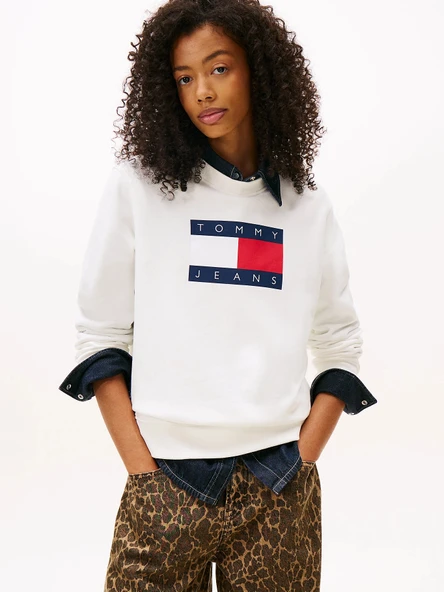 Tommy Hilfiger TJW Normal Kesim TJ Bayraklı Bisiklet Yaka Kadın Beyaz Sweatshirt DW0DW22564YBL ürün görseli 1