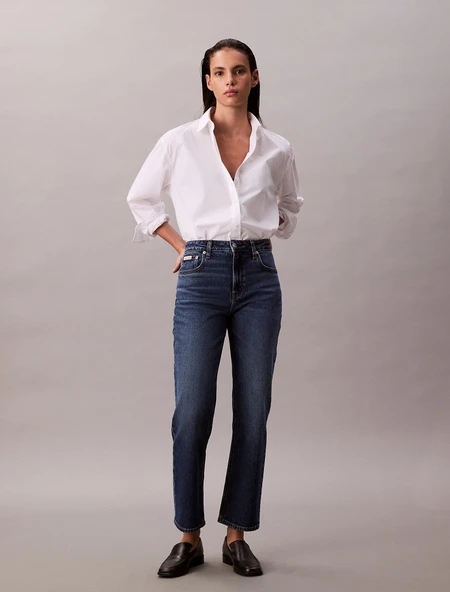 Calvin Klein Düz Renk Kutulu Kesim Kısa Kadın Beyaz Gömlek LV047C141G-YAA ürün görseli 1