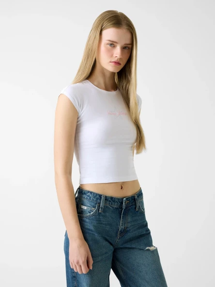 Guess GJ Kısa Kollu Reglan Yıldızlı Baby Kadın Beyaz Crop W6RI21J1314-G011 ürün görseli 1