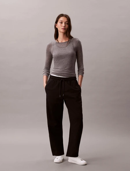 Calvin Klein Monogram French Terry Barrel Kesim Kadın Siyah Eşofman Altı LV047F210G-UB1 ürün görseli 1