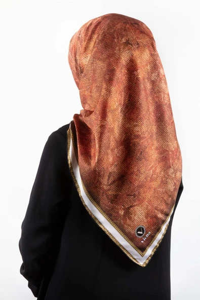Twill Çiçek Desenli Taba Renkli 90x90 Eşarp (İpek İçermez) Kenar Dikiş Şekli El Dikişli ürün görseli 1