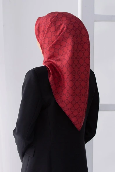 %100 Twill İpek Monogram Desenli Bordo Renkli 90x90 Eşarp Dikim Şekli : El Dikişi ürün görseli 1
