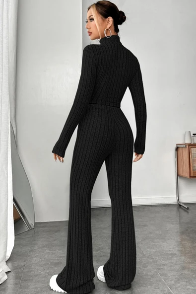 Kadın Kombin Şıklığı Siyah Boğazlı Crop Top ve Yüksek Bel Eşofman ı Spor Şık Kombin Takım ürün görseli 1