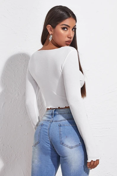 Kadın Zarif Dokunuş Beyaz Uzun Kollu Büzdürme Bağcık Detaylı Crop Top Bluz ürün görseli 1