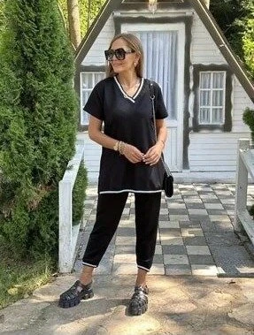 Kadın Zarif Dokunuş Kısa Kollu V Yakalı İki İplik Bluz Ve Pantolon İkili Takım ürün görseli 1