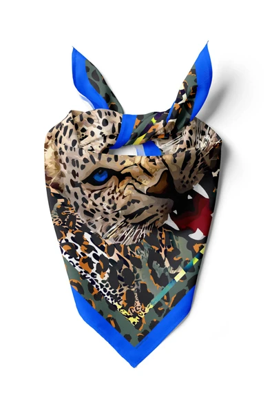 Kadın Krem Kahve Kaplan Desenli 50x50 Bandana ürün görseli 1