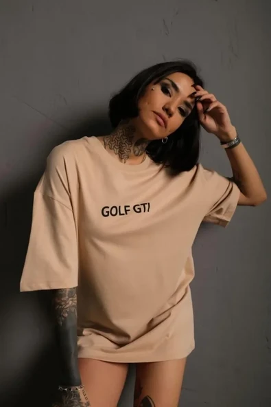 Baskılı Kadın Bej – Golf GTI Retro Araba Desenli, Ön - Arka Dijital Baskı, Sokak Modası Stil Oversize Tişört ürün görseli 1