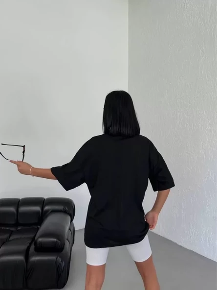 Sanatsal Baskılı Unisex Siyah Noir Serisi Oversize Tişört ürün görseli 1