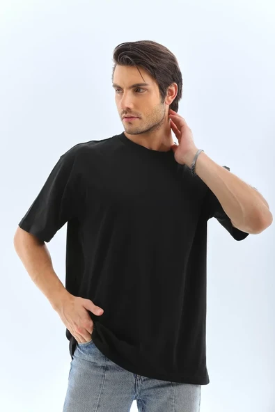 Grafik Baskılı Unisex Minimalist Siyah Oversize Bisiklet Yaka Tişört ürün görseli 1