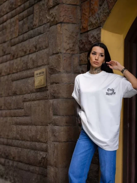 Desenli Unisex Günlük Stil Beyaz Nordik Pamuklu Tişört ürün görseli 1