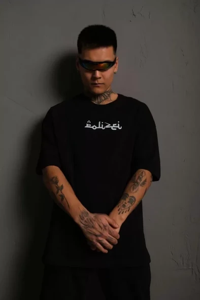 Tipografi Sırt Baskılı Erkek Günlük Stil Siyah Pamuklu Oversize Tişört ürün görseli 1